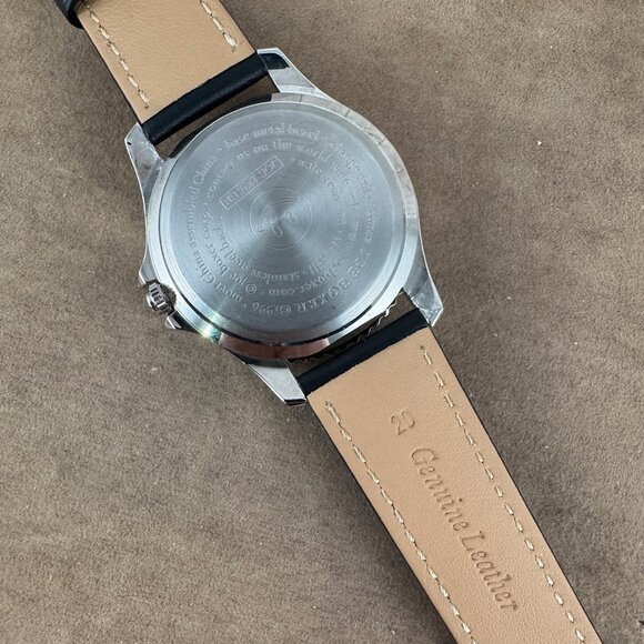 Fun vintage and rare Joe Boxer watch, featuring a Time to Yin -- Time to Yang - Picture 11 of 11